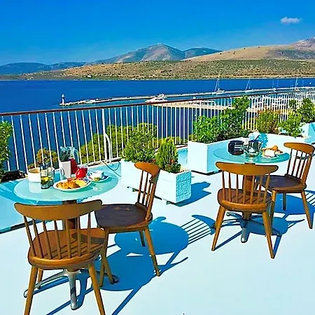 Galini Hotel Itea